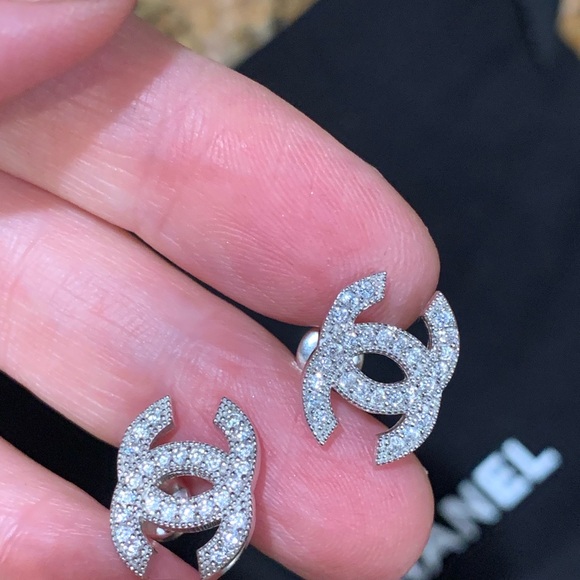 Jewelry - Absolutely stunning cc earrings brand new, rare and collectible. Must have!